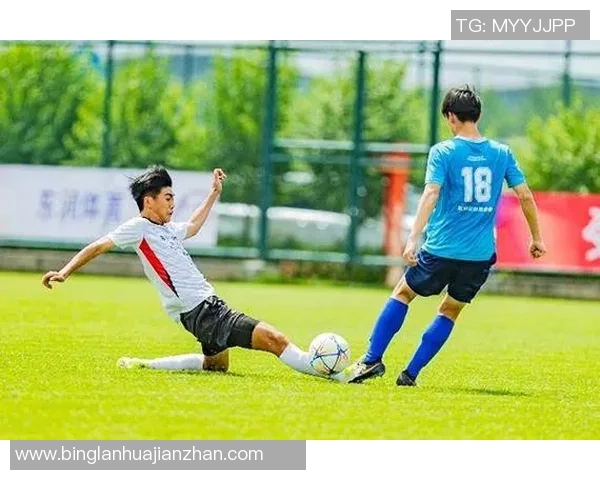王府井足球明星闪耀赛场展现青春风采与拼搏精神