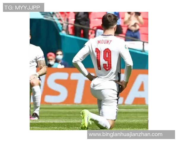 足球明星光屁股事件引发热议背后的真相与公众反应解析 足球明星光屁股事件引发热议背后的真相与公众反应解析